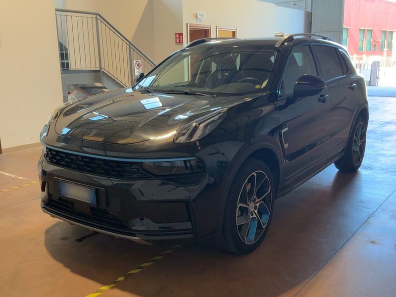 Lynk & Co 01 1.5 Plug-in Hybrid — 1/8