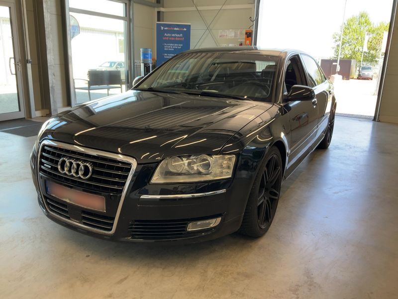 Audi A8 4.2 V8 TDI — фото 1