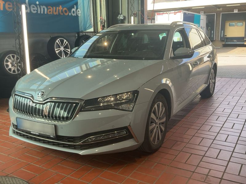 Skoda Superb 1.4 Plug-in Hybrid — 1/8