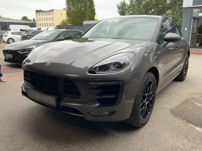 Porsche Macan GTS — 1/8