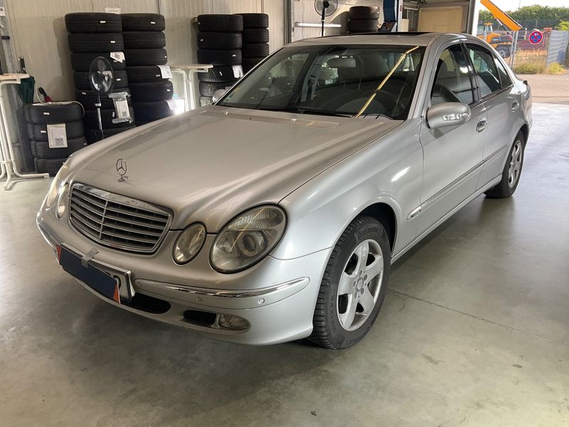 Mercedes-Benz E-Klasse E 220 CDI — 1/8