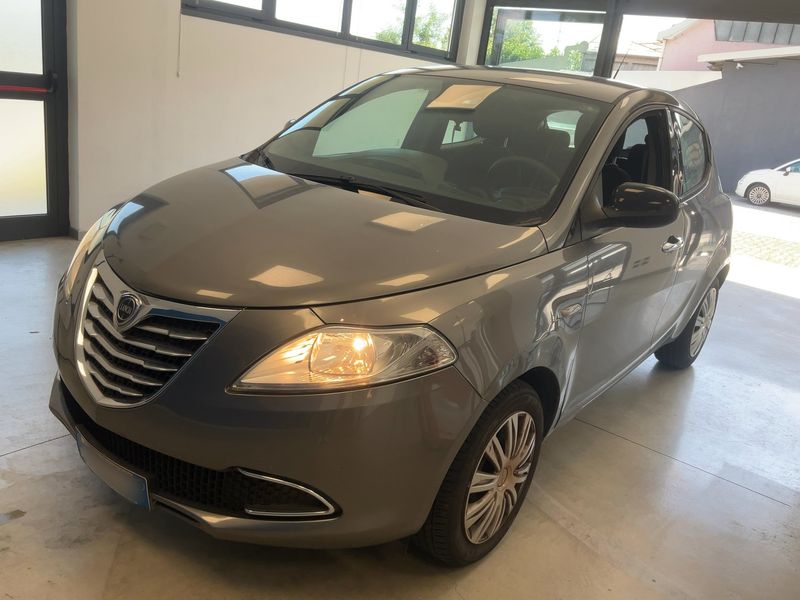 Lancia Ypsilon 1.2 — 1/8