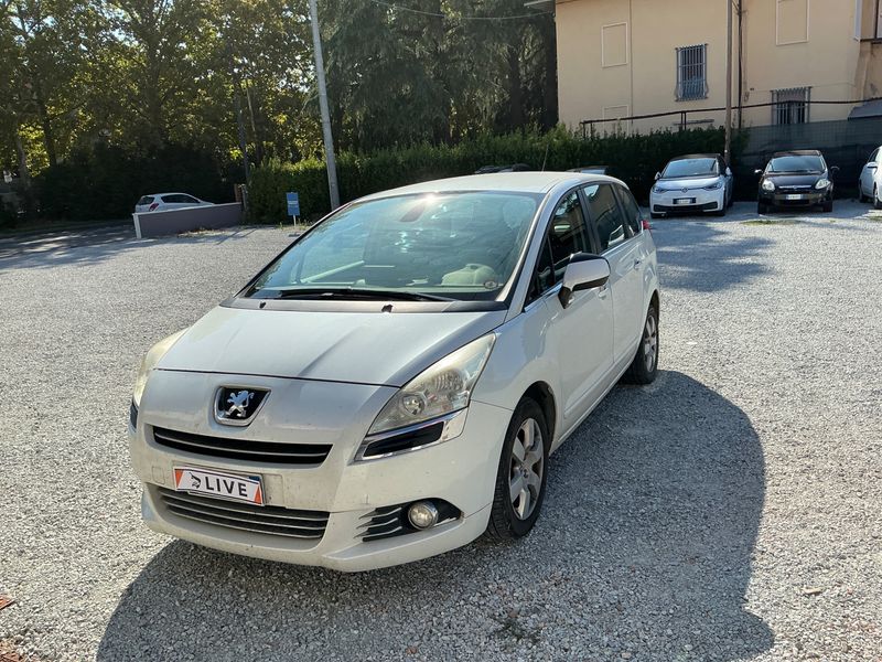 Peugeot 5008 1.6 HDi — 1/8