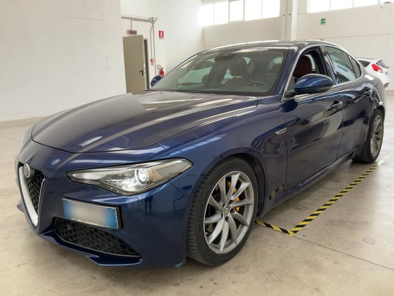 Alfa Romeo Giulia 2.2 JTDM — 1/8