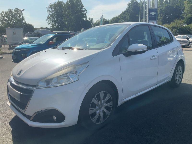 Peugeot 208 1.6 Blue-HDi — 1/8