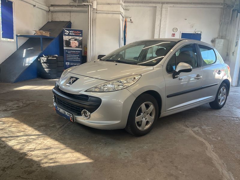 Peugeot 207 1.4 VTi — фото 1