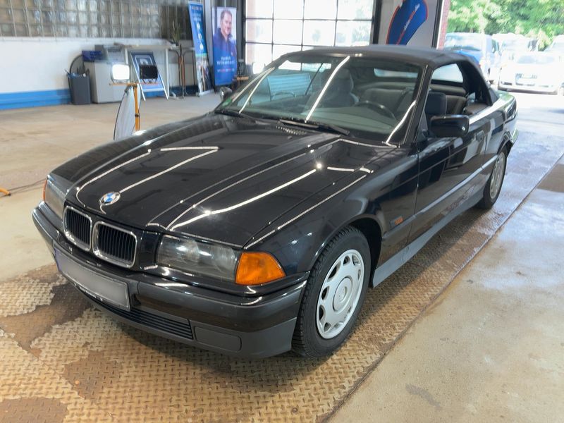 BMW 3er 318i — 1/8
