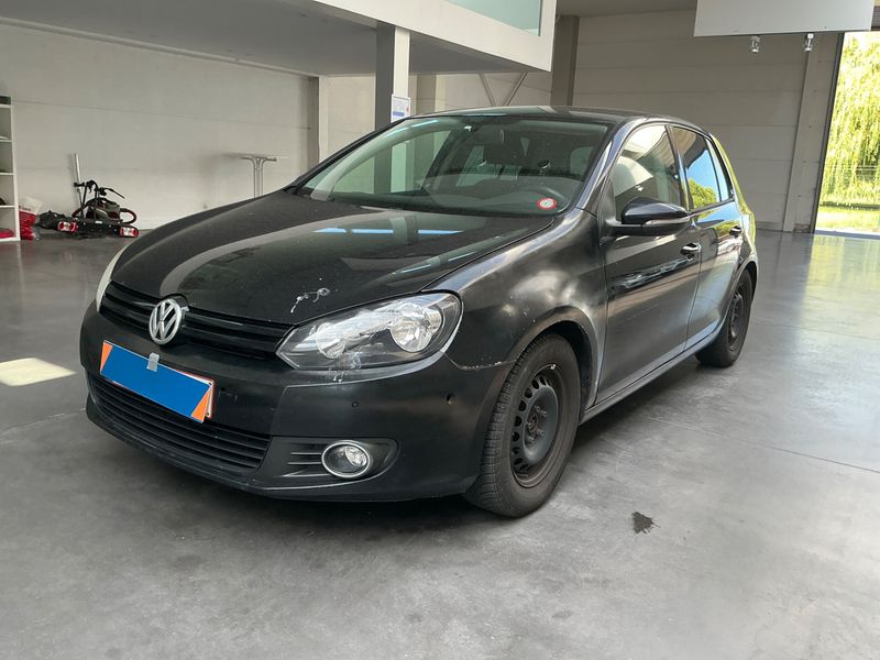 Volkswagen Golf VI 1.6 TDI — 1/8