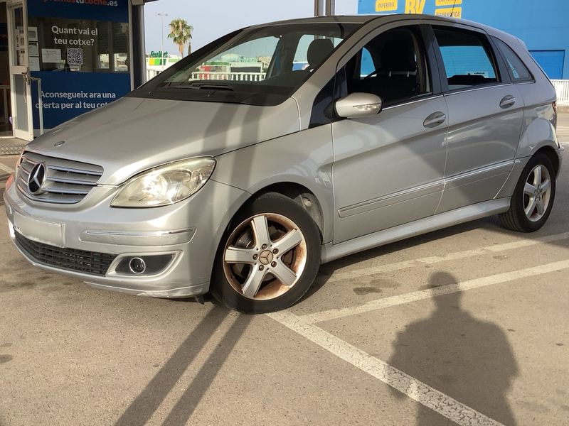 Mercedes-Benz B-Klasse B 200 CDI — 1/8