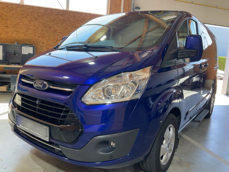 Ford Transit 2.0 TDCi — 1/8