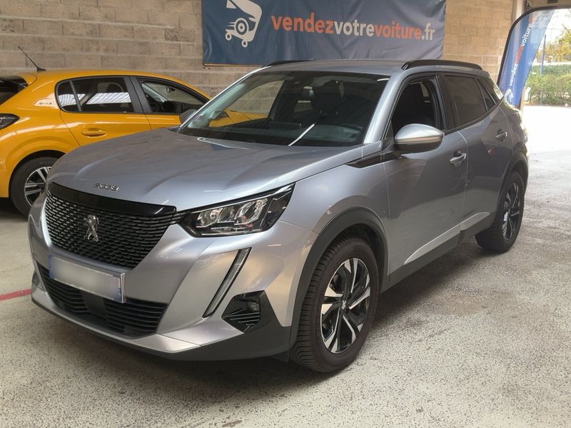 Peugeot 2008 1.2 PureTech — 1/8
