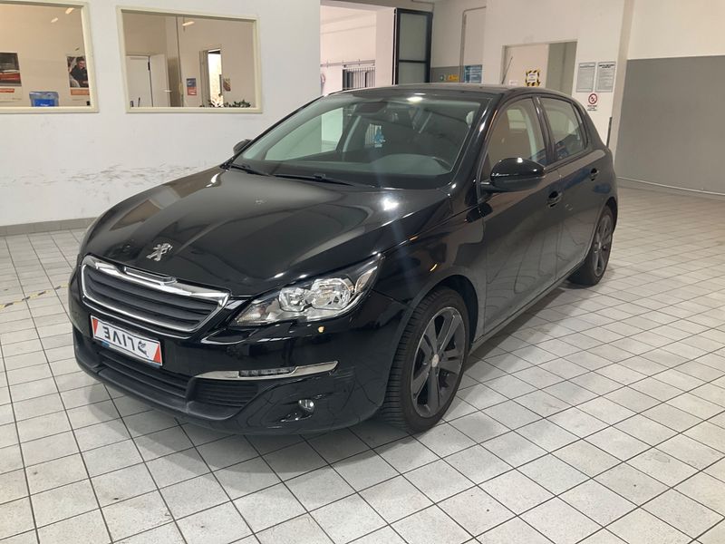 Peugeot 308 1.2 e-THP — фото 1