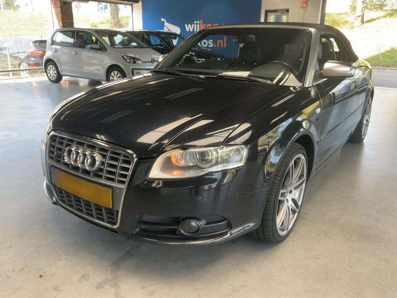 Audi S4 4.2 V8 — 1/8