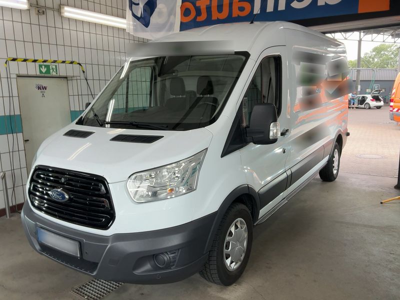 Ford Transit 2.0 TDCi — 1/8
