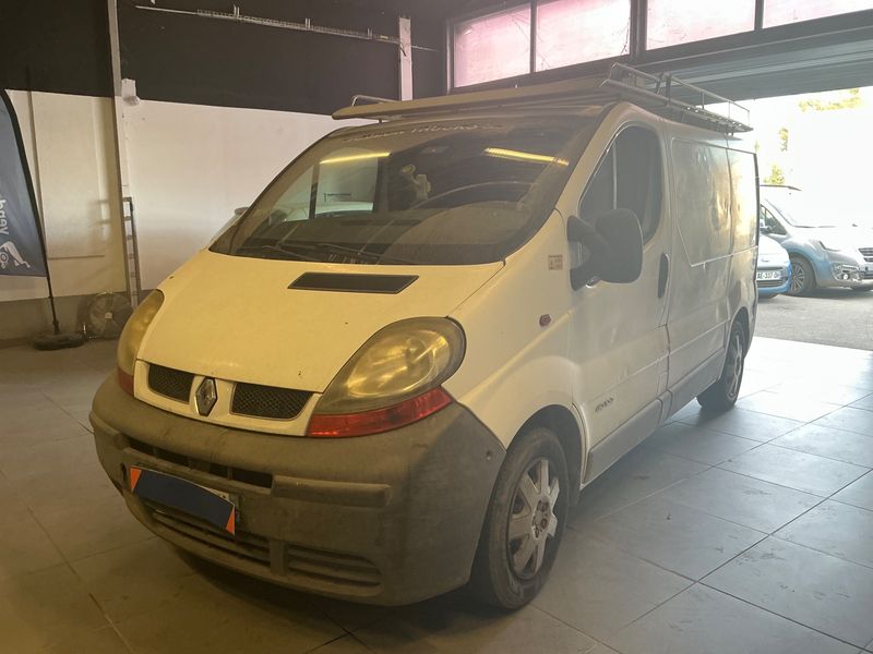 Renault Trafic 1.9 Diesel — 1/8