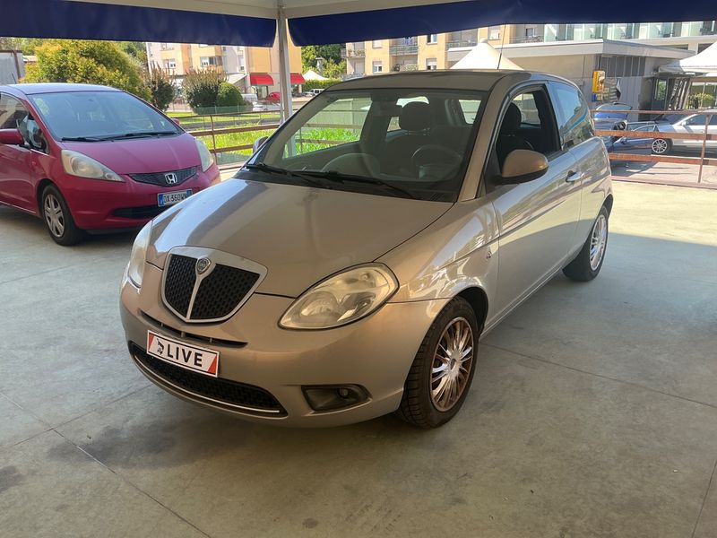 Lancia Ypsilon 1.2 — фото 1