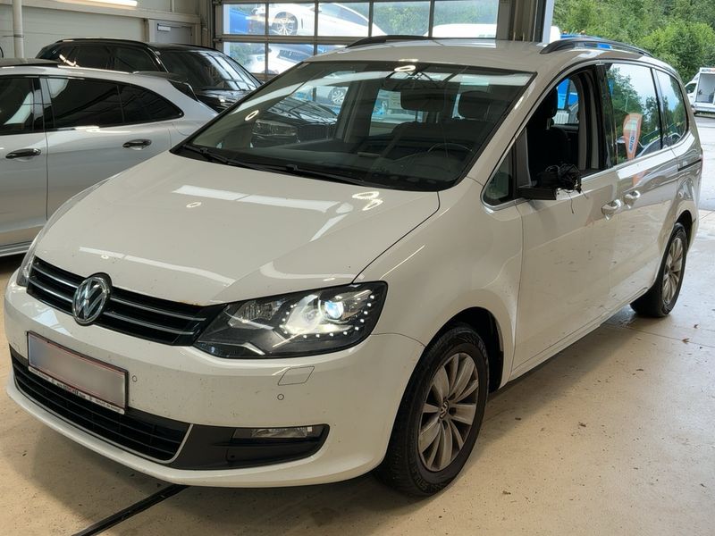 Volkswagen Sharan 2.0 TDI — фото 1