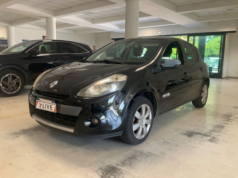 Renault Clio 1.2 — фото 1