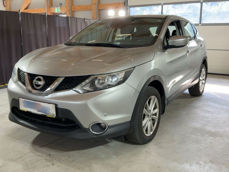 Nissan Qashqai 1.2 — 1/8