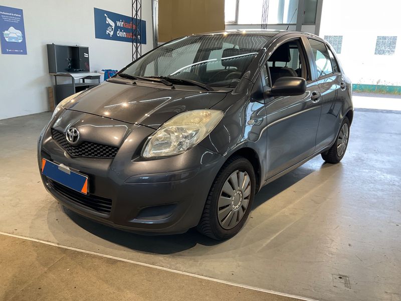 Toyota Yaris 1.0 VVT-i — 1/8