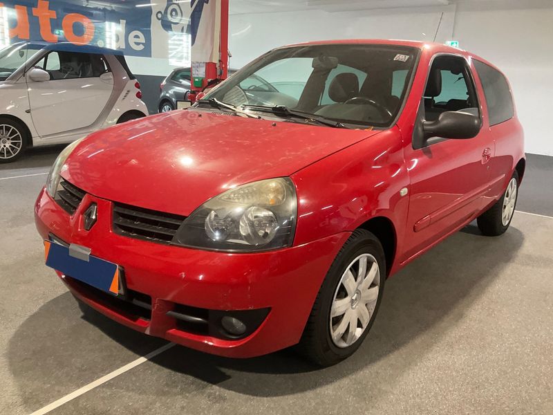 Renault Clio 1.2 — фото 1