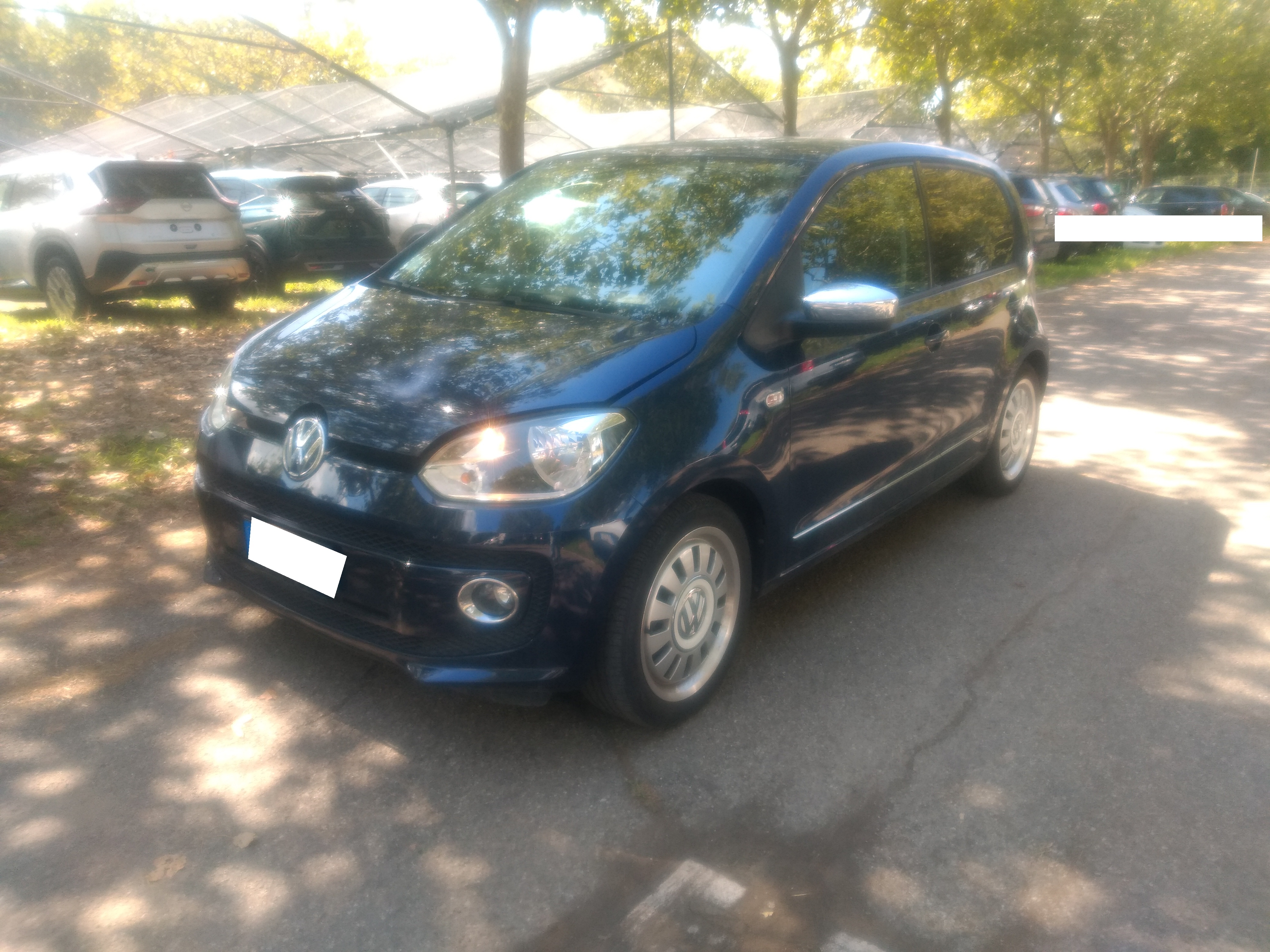 Volkswagen up! 1.0 — фото 1