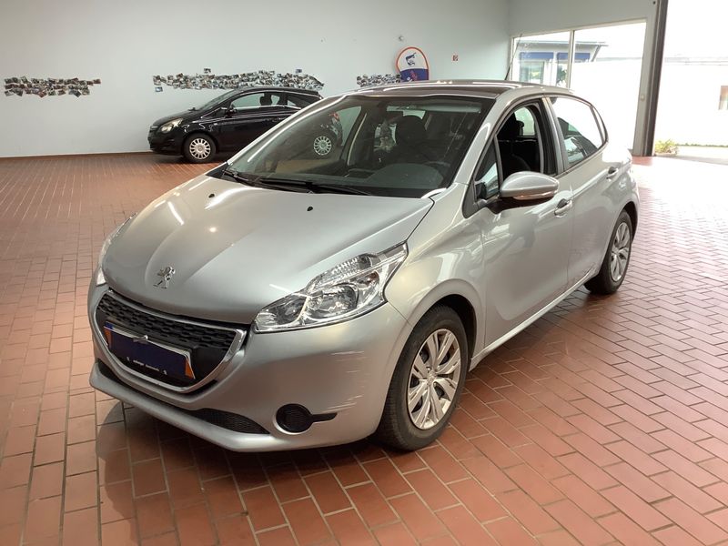 Peugeot 208 1.0 VTi — фото 1
