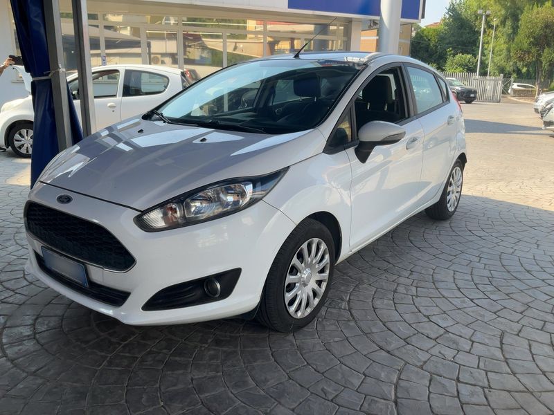 Ford Fiesta 1.25 — фото 1