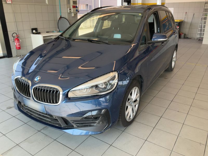 BMW 2er 220i Gran Tourer — 1/8