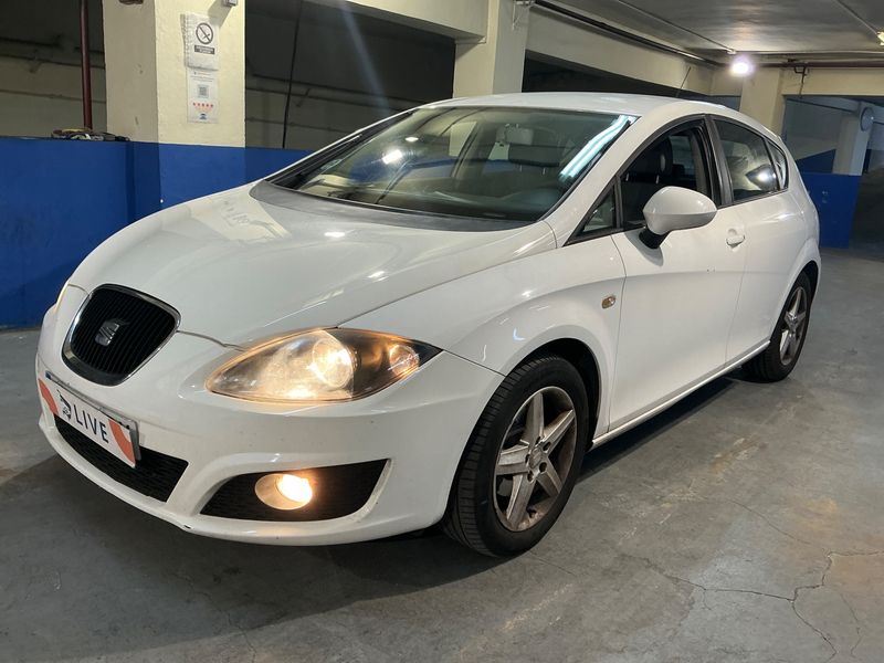 Seat Leon 1.6 TDI — 1/8