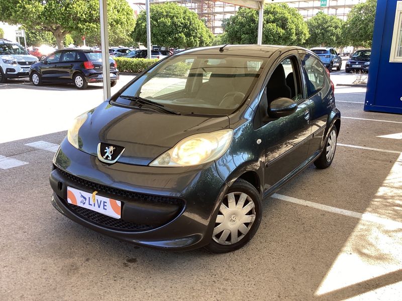 Peugeot 107 1.0 — 1/8