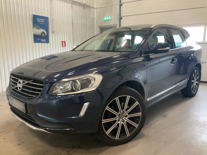 Volvo XC60 2.4 D4 — 1/8