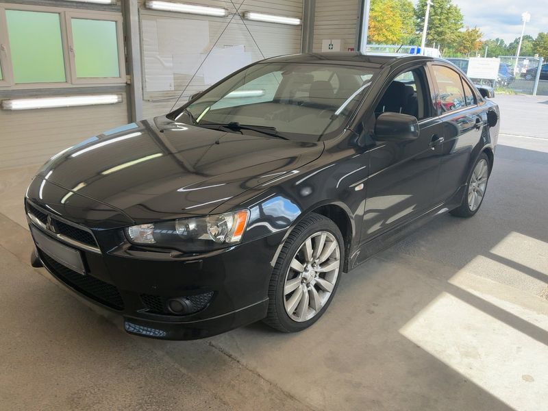 Mitsubishi Lancer 1.8 DOHC — 1/8