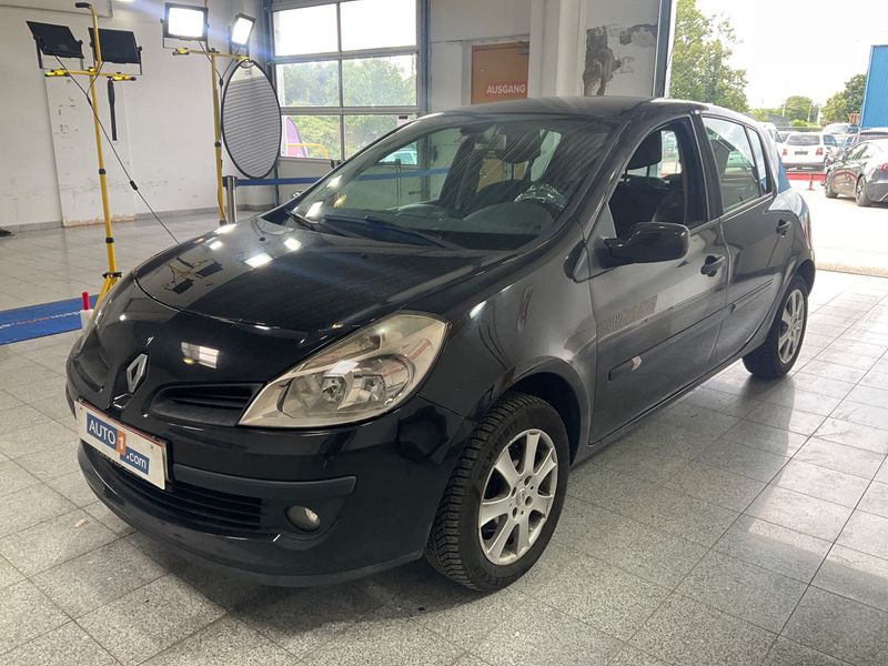 Renault Clio 1.5 dCi — фото 1