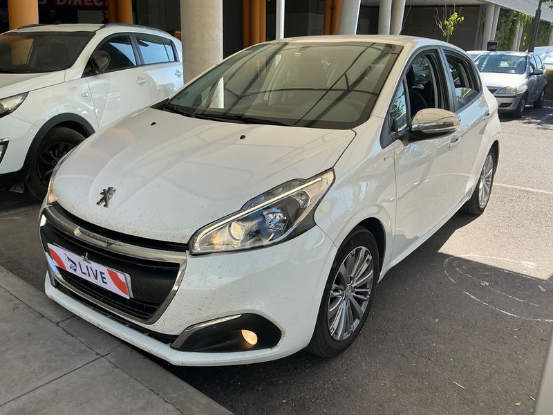 Peugeot 208 1.2 e-VTi — 1/8