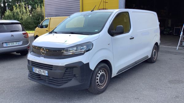 Opel Vivaro — 1/8