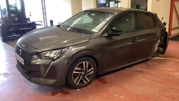 Peugeot 208 Allure — 1/8