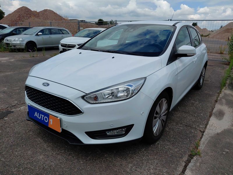 Ford Focus 1.0 EcoBoost — фото 1
