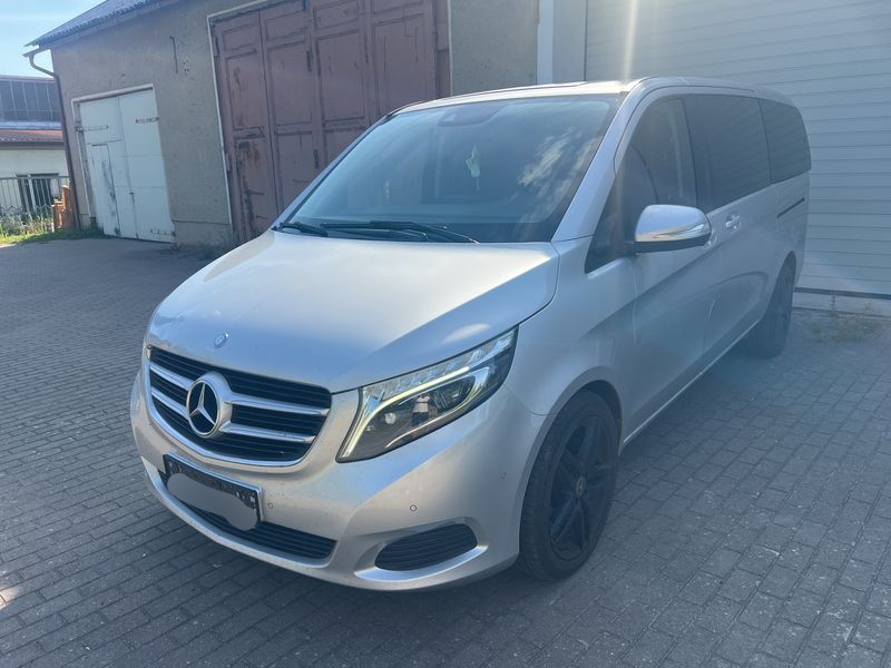 Mercedes-Benz V-Klasse V 220 d — 1/8