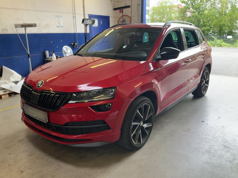 Skoda Karoq 2.0 TSI — 1/8