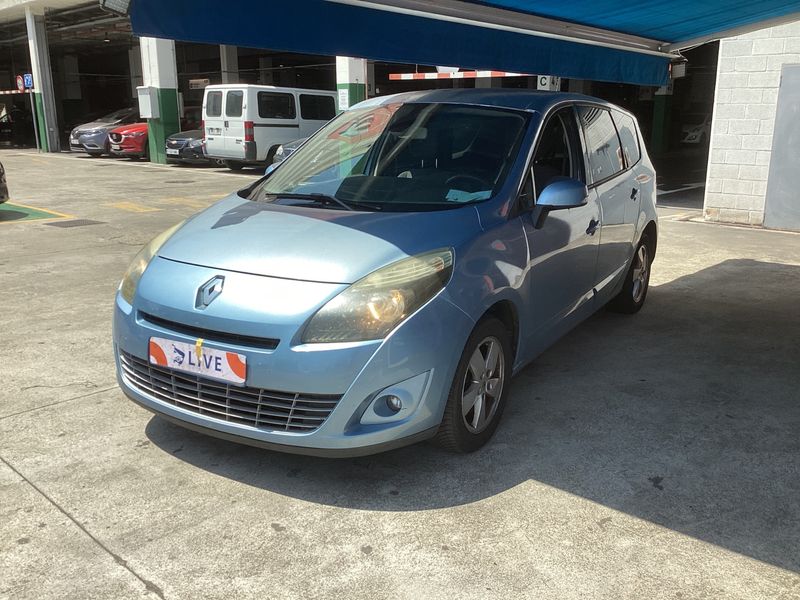 Renault Grand Scenic 1.5 dCi — фото 1