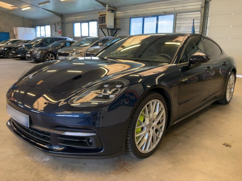 Porsche Panamera 4 E-Hybrid — фото 1