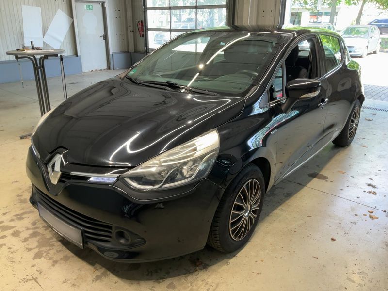 Renault Clio 1.2 — фото 1