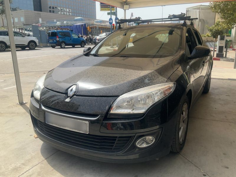 Renault Megane 1.6 — 1/8