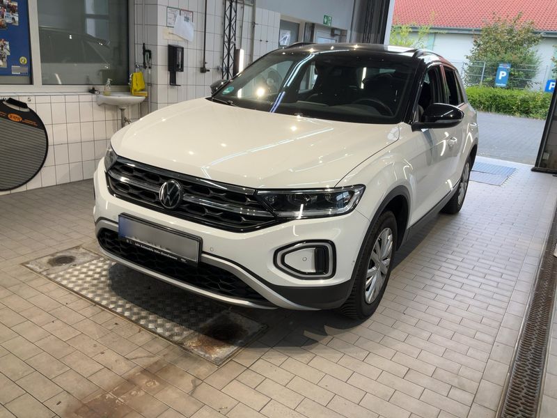 Volkswagen T-Roc 2.0 TDI — фото 1