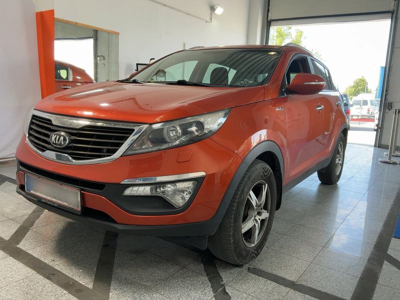 Kia Sportage 2.0 CRDi — 1/8