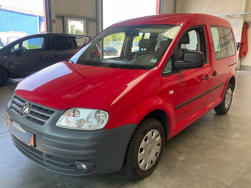 Volkswagen Caddy 1.4 — фото 1