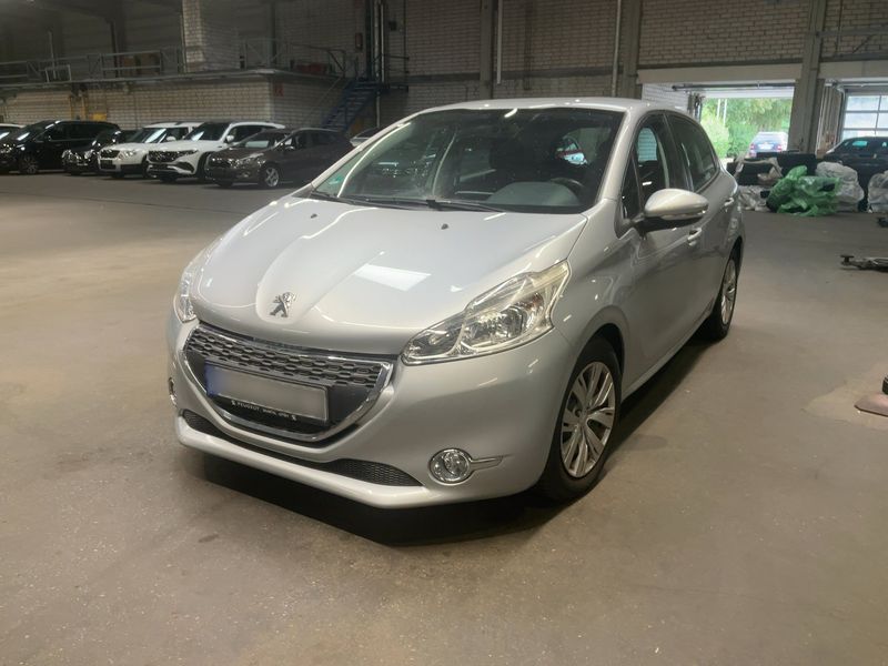 Peugeot 208 1.4 VTi — фото 1