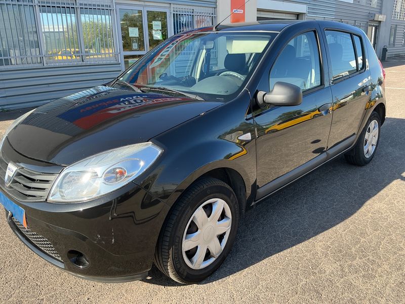 Dacia Sandero 1.4 LPG — 1/8