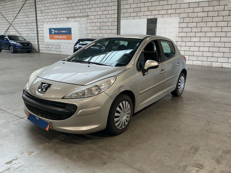Peugeot 207 1.4 — 1/8
